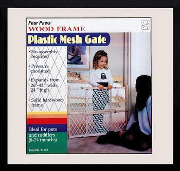 Four Paws Plastic Mesh Gate 24